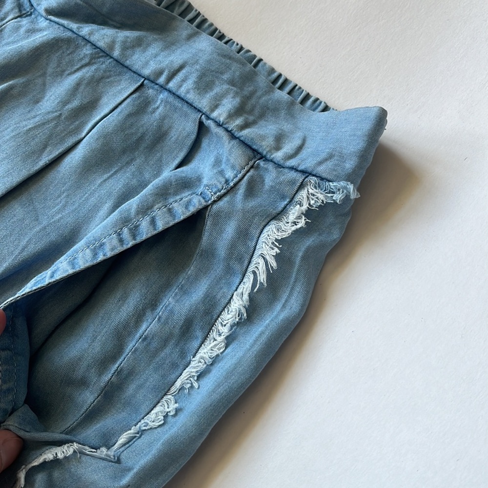 ICHI Lyocell Shorts - Picture 2 of 8